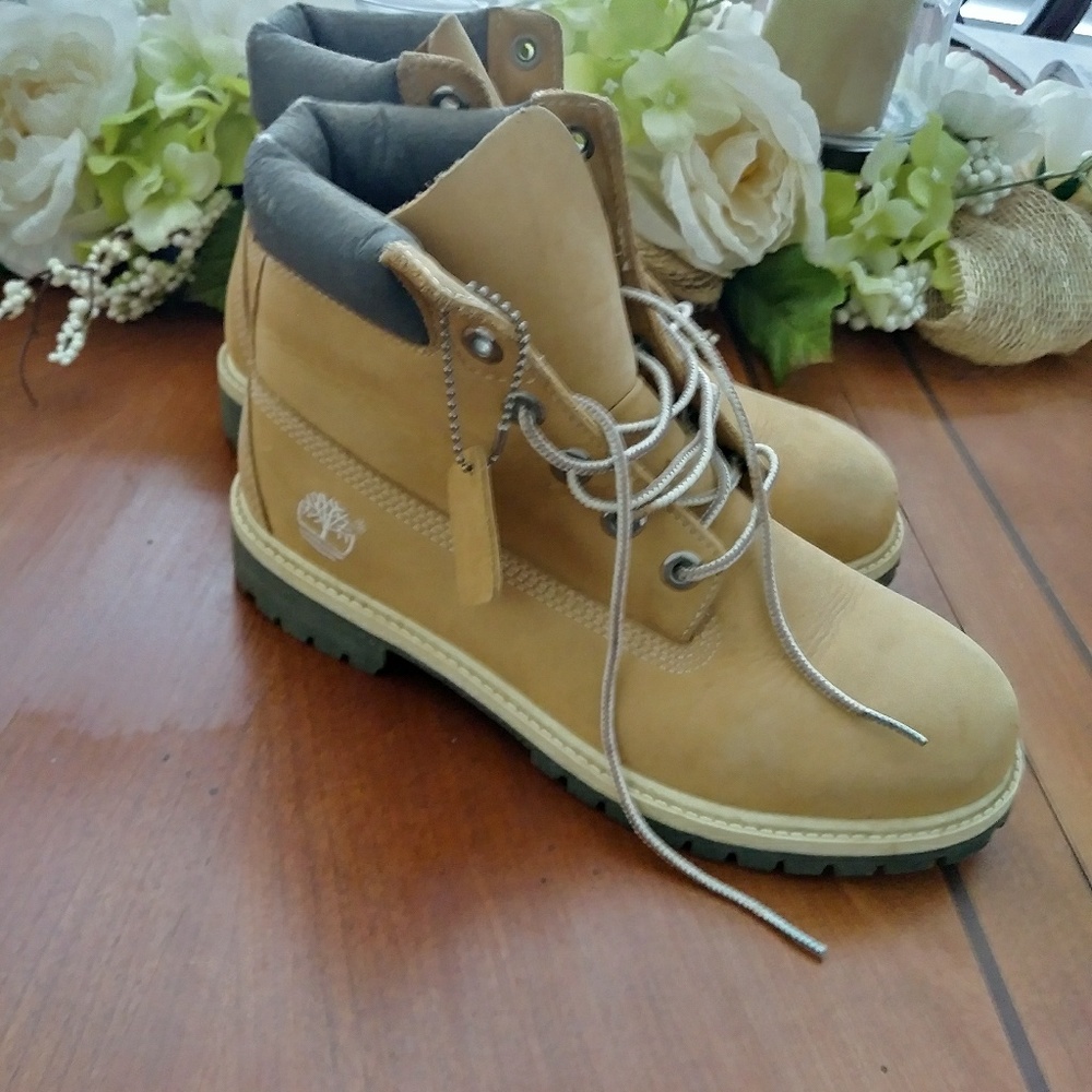 Tims Authentic Timberland boots